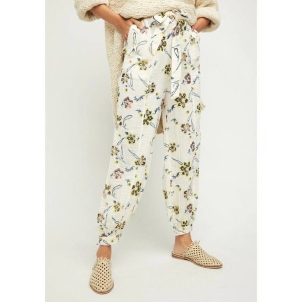 Free People In The Midnight Hour Paperbag Trouser Floral Print Jogger Pants